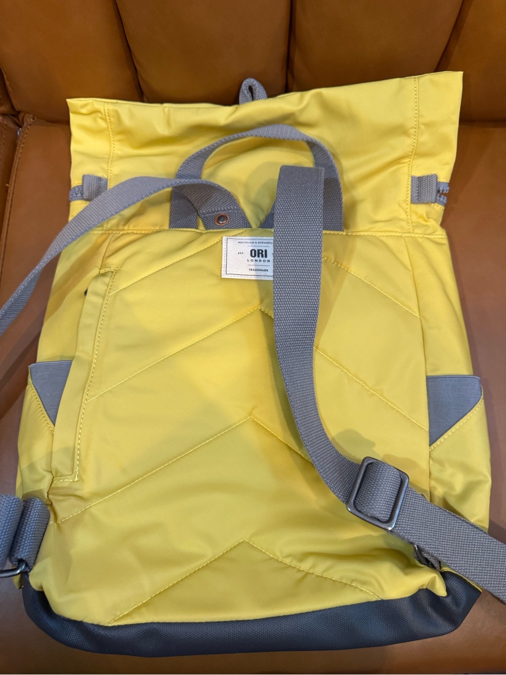 Orion London Yellow Men's Backpack with Gray Handles - Picture 5 of 11